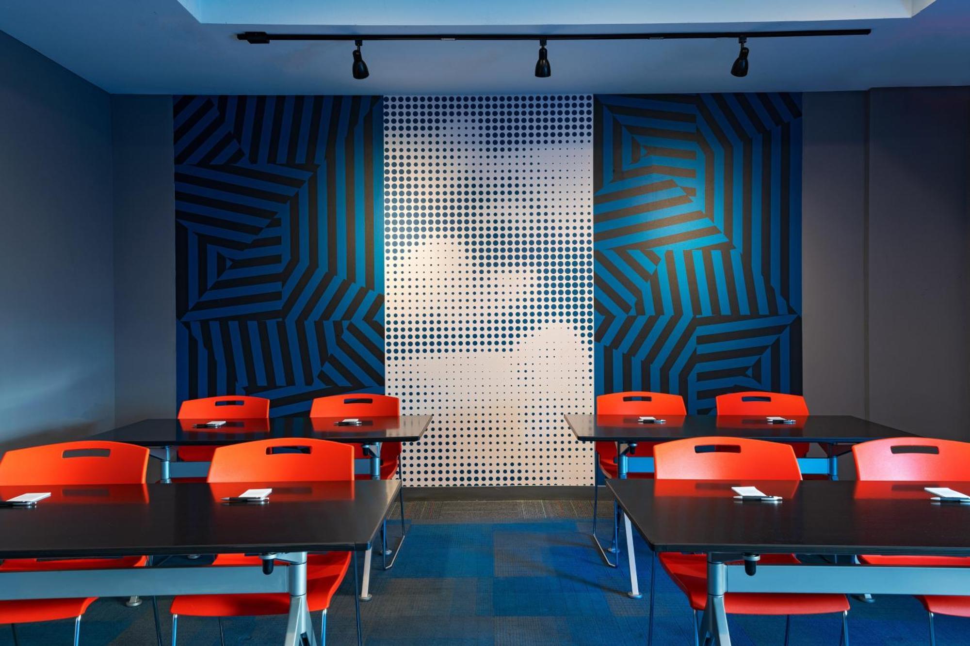 Hotel Aloft Waco Downtown Extérieur photo