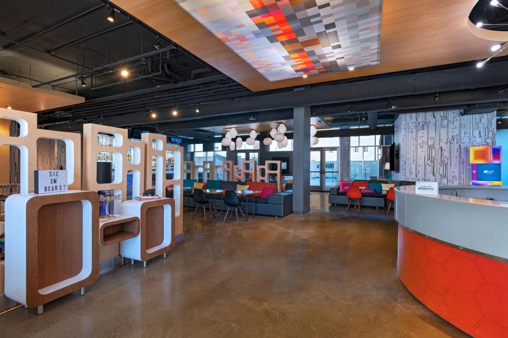 Hotel Aloft Waco Downtown Extérieur photo